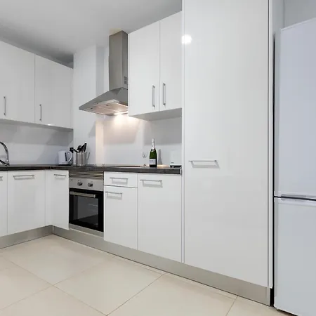 Edificio Korner Adeje 阿德耶