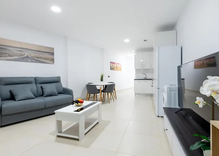 Edificio Korner Adeje Адехе